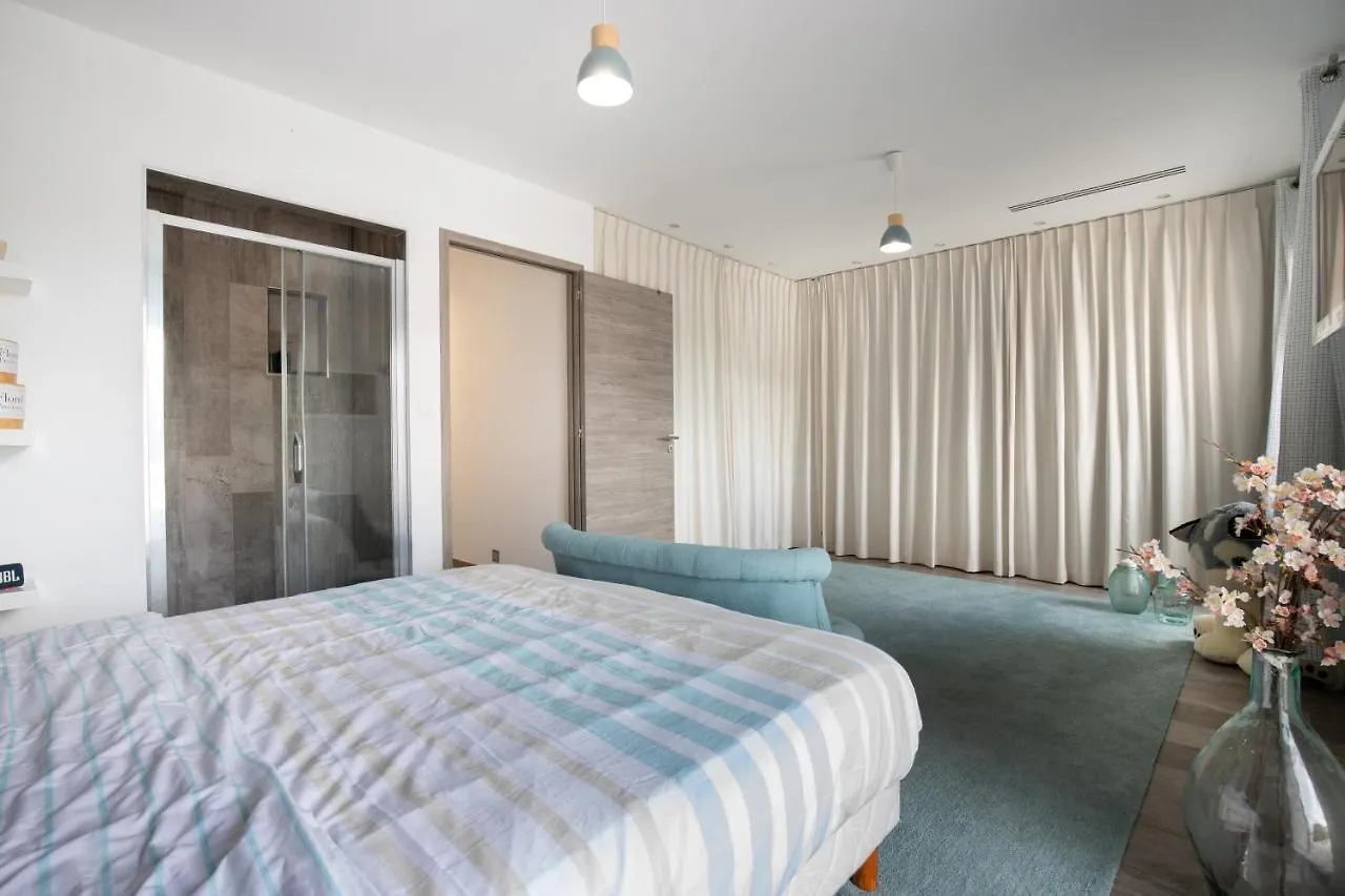 Βίλα Ideal Familles & Groupes - 10Min Avignon - 5Min Gare - Grand Jardin Clos - Parking Gratuit - Au Calme - Maison Haut De Gamme - Entierement Climatise - 