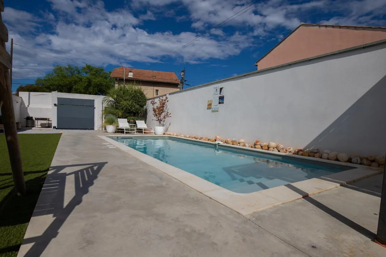 Ideal Familles & Groupes - 10Min Avignon - 5Min Gare - Grand Jardin Clos - Parking Gratuit - Au Calme - Maison Haut De Gamme - Entierement Climatise - 