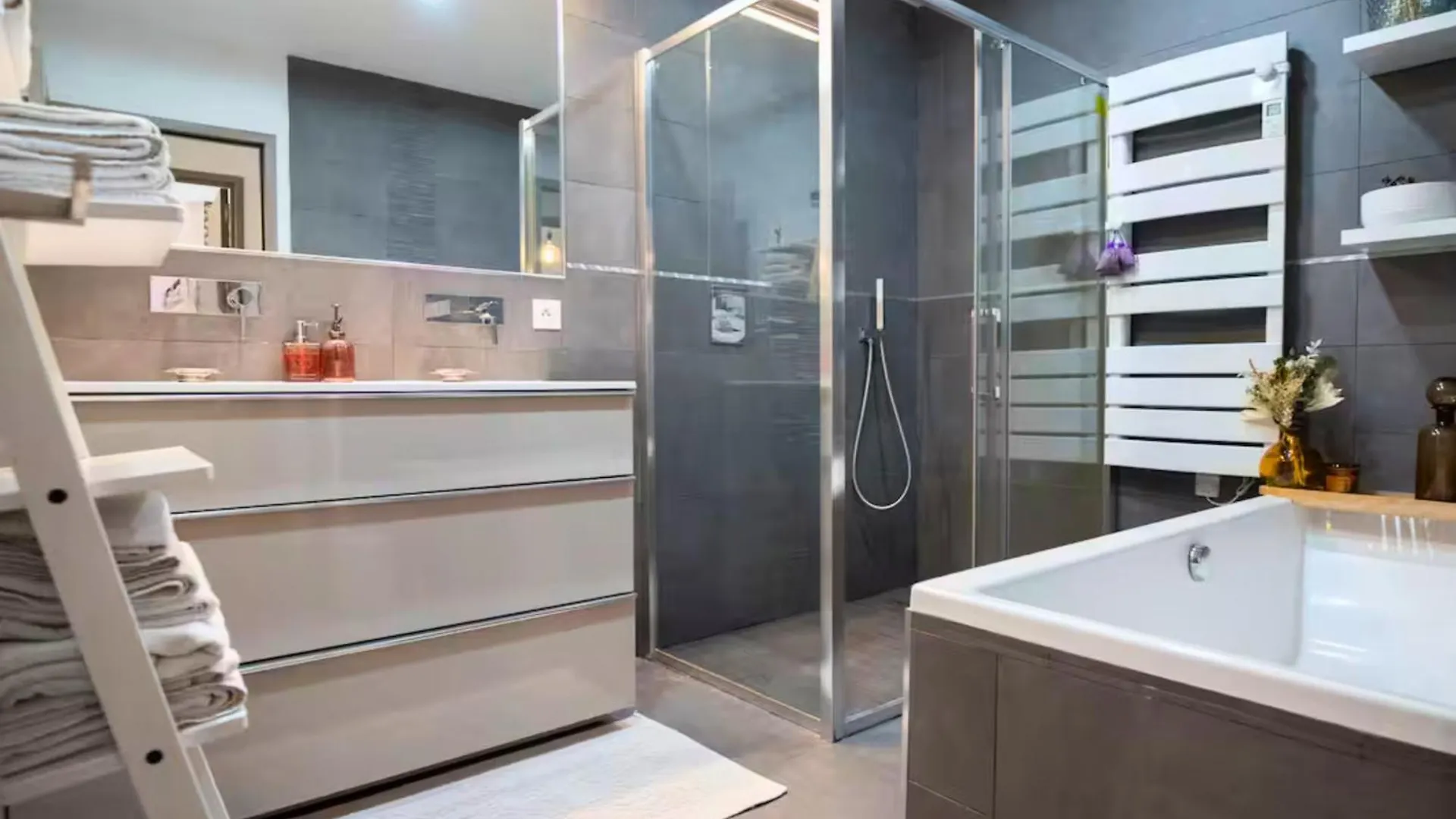 Ideal Familles & Groupes - 10Min Avignon - 5Min Gare - Grand Jardin Clos - Parking Gratuit - Au Calme - Maison Haut De Gamme - Entierement Climatise - 