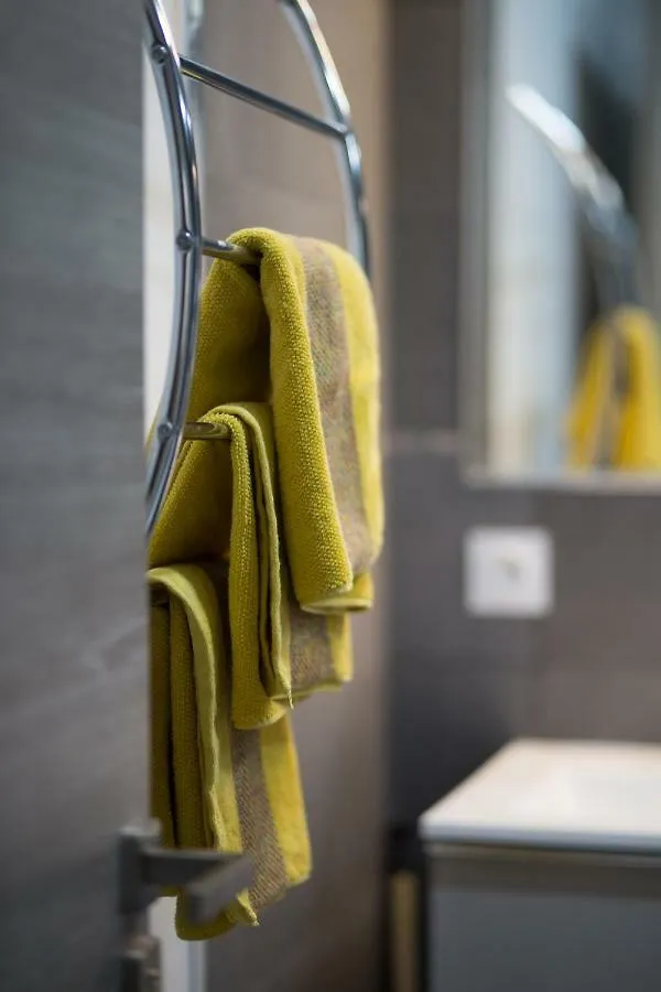 Βίλα Ideal Familles & Groupes - 10Min Avignon - 5Min Gare - Grand Jardin Clos - Parking Gratuit - Au Calme - Maison Haut De Gamme - Entierement Climatise - 